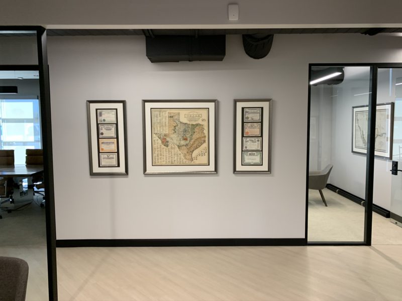 Alt image